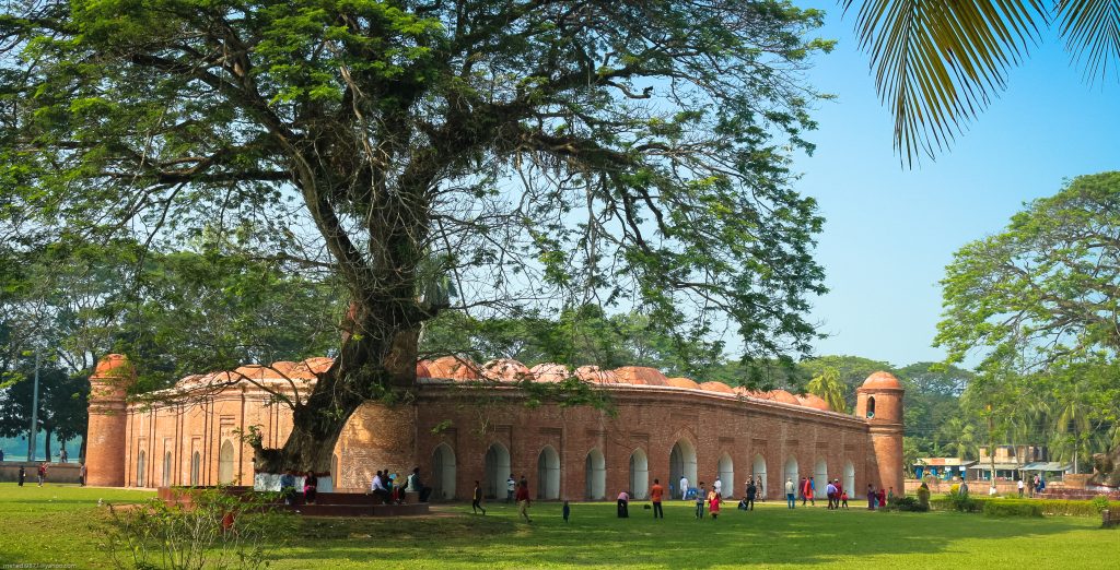 Shat-Gombuj-Masjid