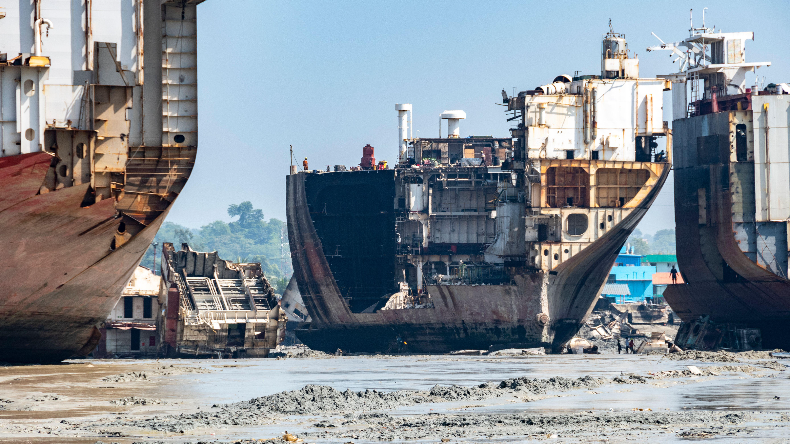 Chittagong-Ship-breaking-Yard