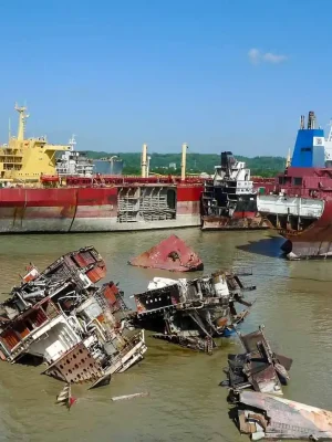trip-to-world-largest-shipbreaking-yards-in-Chittagong